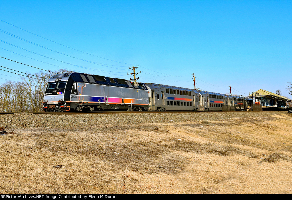 NJT 4547 on train 5175
